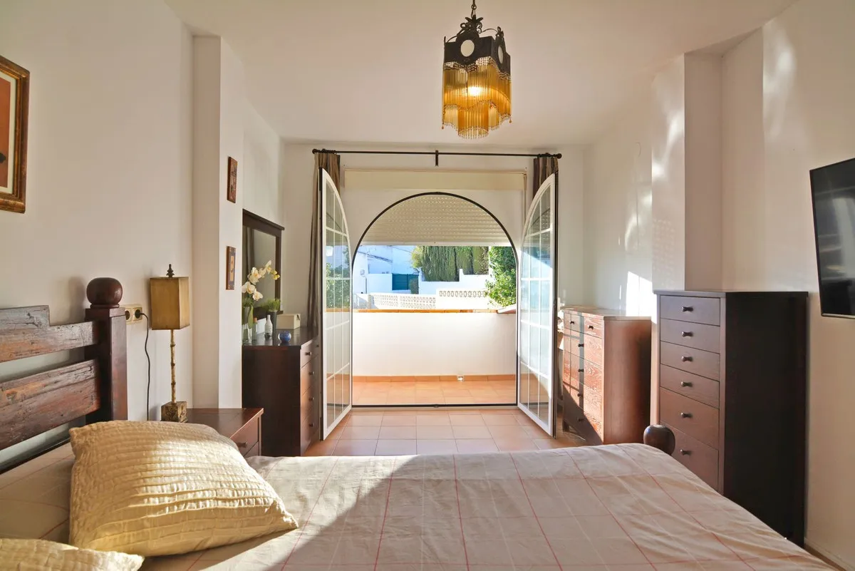 db349c0d844b16e30a99deb8336b64a3