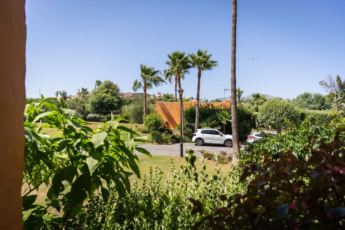 4889a114bd2b56e0eee00f7727c338b4