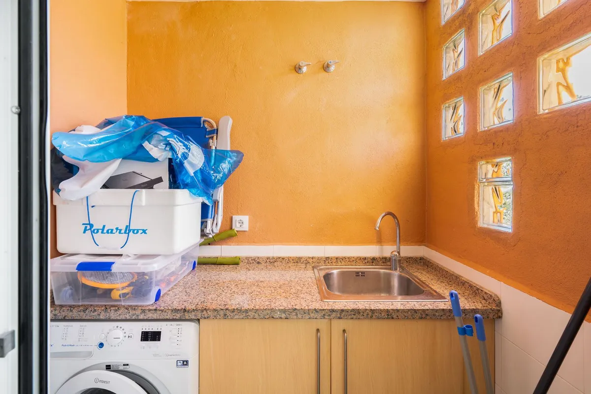 a14eab6d9bcd428dc64cf3203655b410