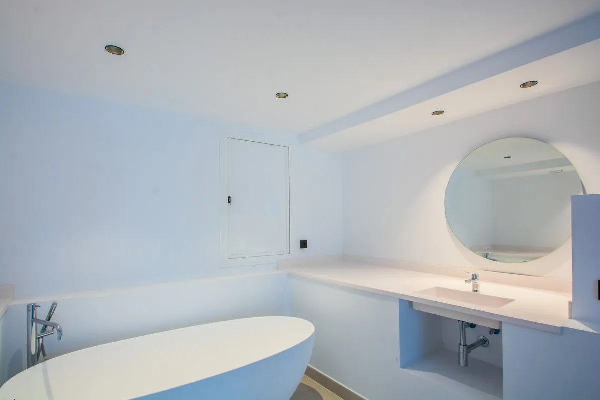 0298d66f-53da-4f9d-8bf9-049b0602167b