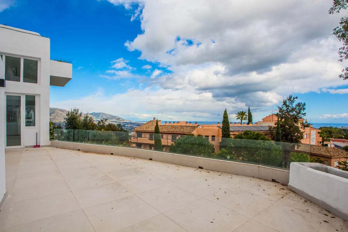 8108a709-9b3f-4667-ab76-31585936ff2b