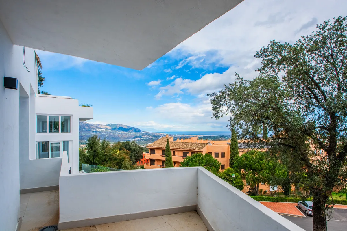 89ee0fb2-89f1-4584-9d29-b131ac92b719