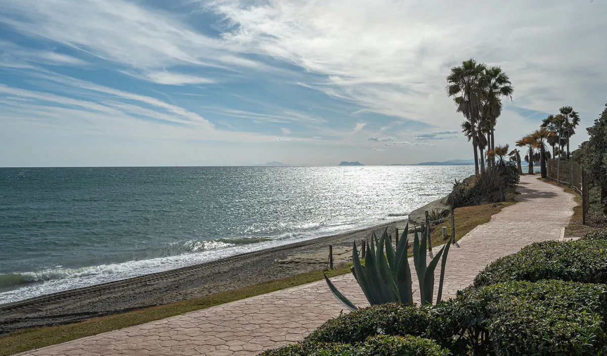 c12e1406-20cd-4c7d-972d-a61de586ce51