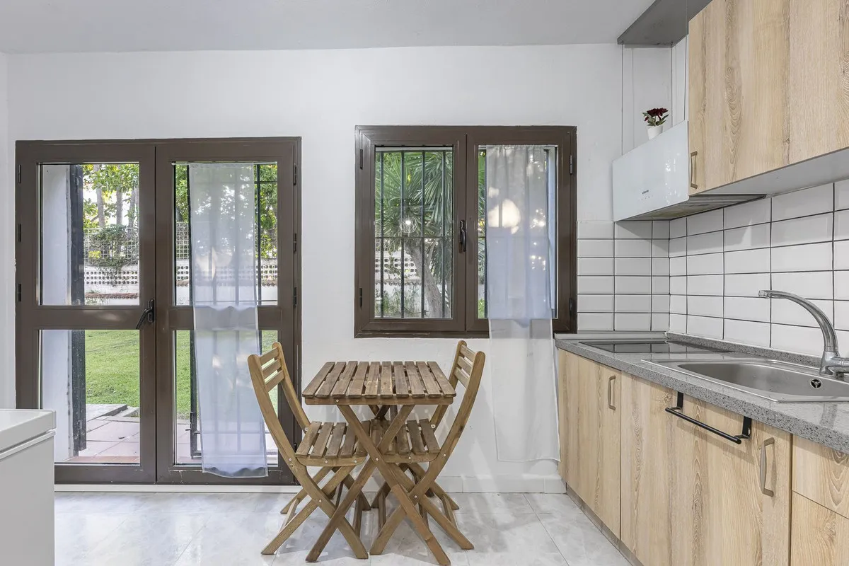 e4212974-fa4c-4e36-b11b-69cae3db79ef