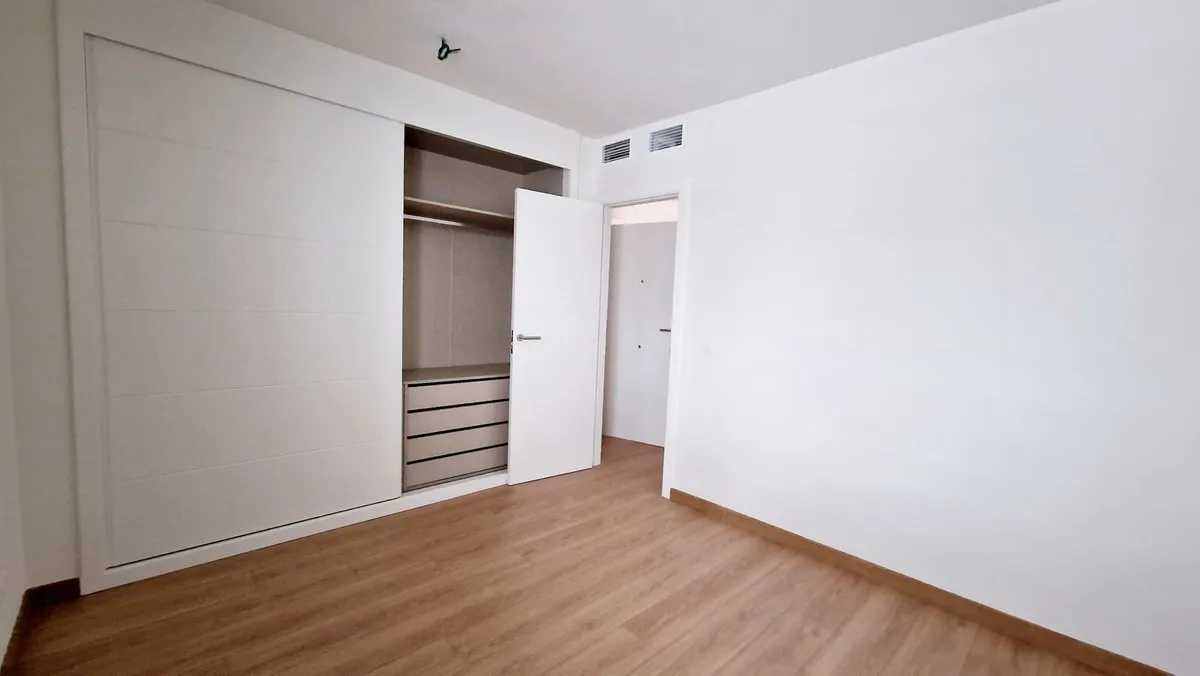 f5944d2b-038a-4024-8f3f-7bcc0cbeb783