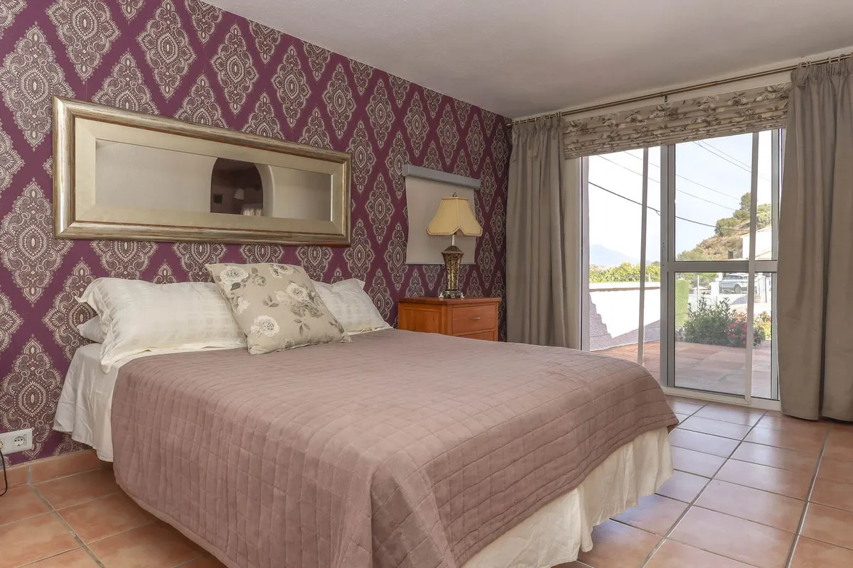 37682e0a-3b51-4307-864c-7c79e2457480