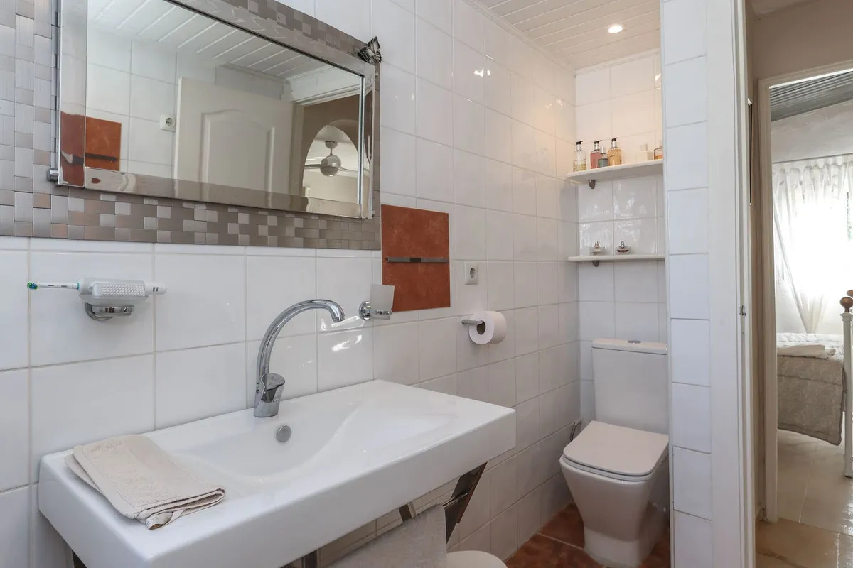 8a264c2a-87f3-401e-9c61-75c863ea6eca