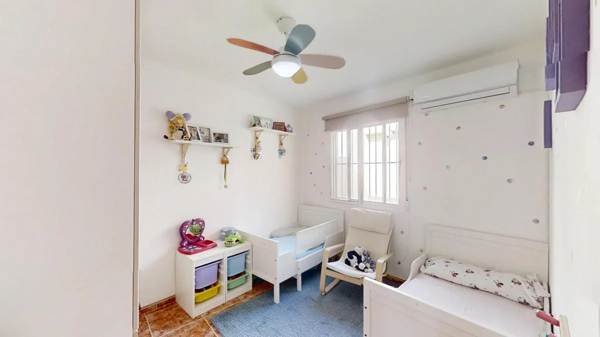 d1888bc7-27c7-4e06-a94d-e98ef779ccb0