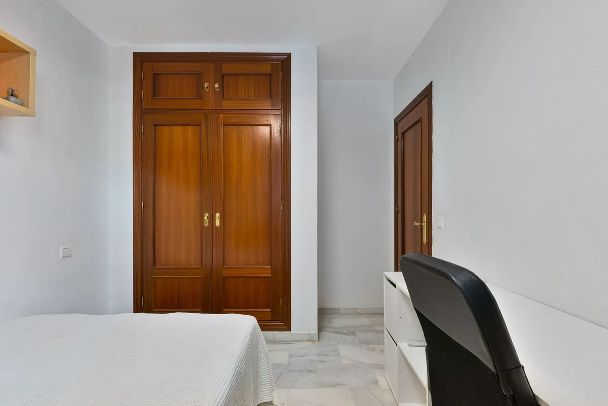 aef11d4b-f478-45ea-a809-b02ac8589214