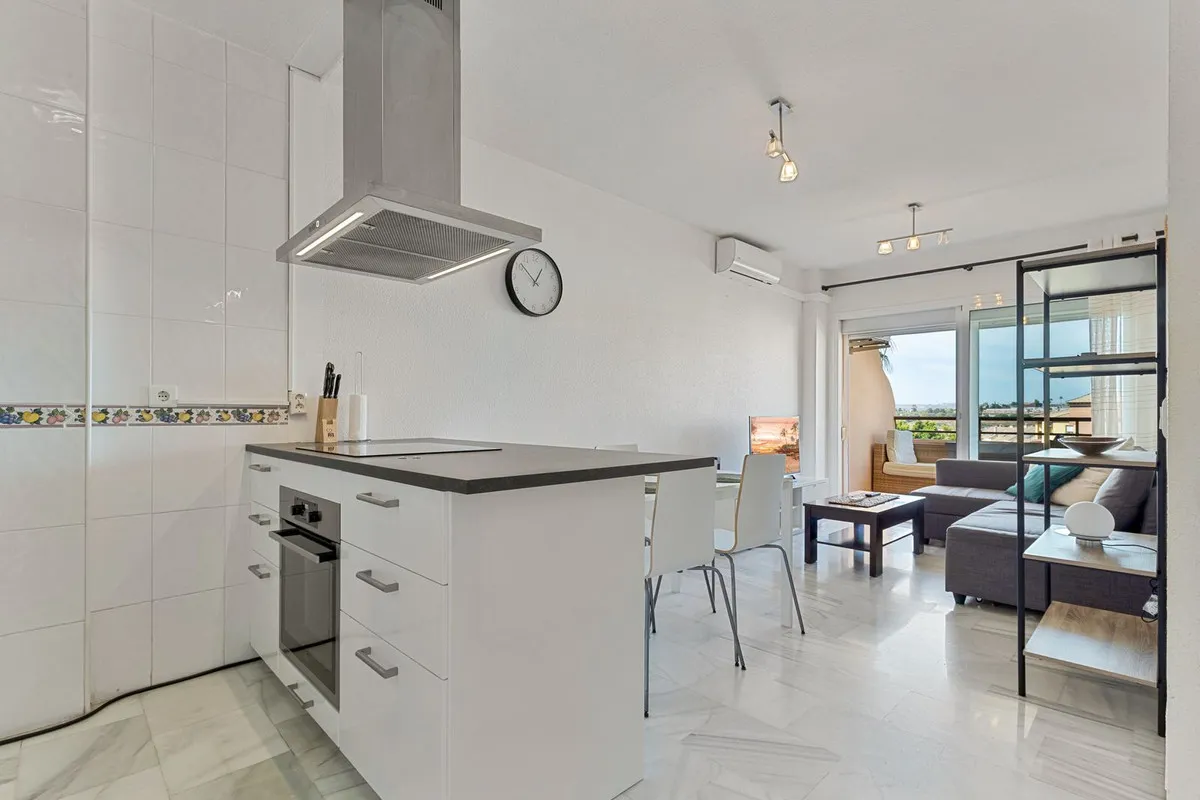 bb2c97b4-21e8-4518-9527-8273441fdb06