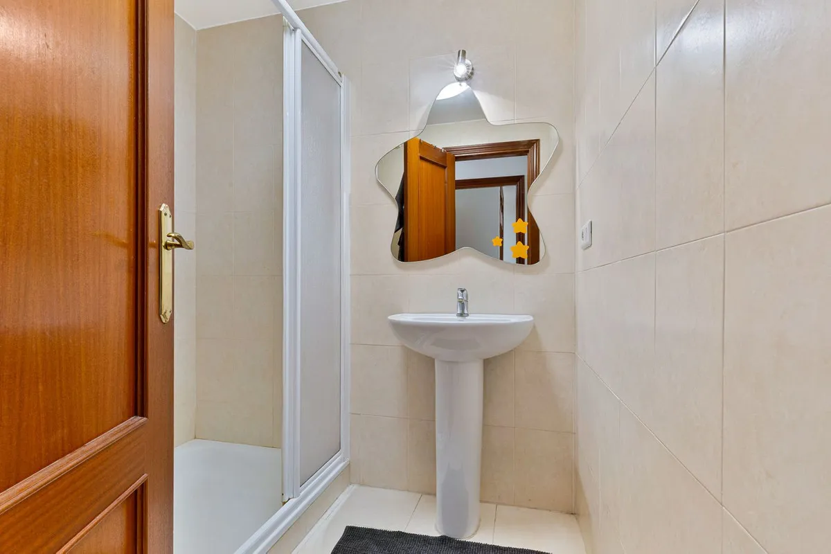 d62628ce-80b9-4e72-a095-a8066e8f8f90