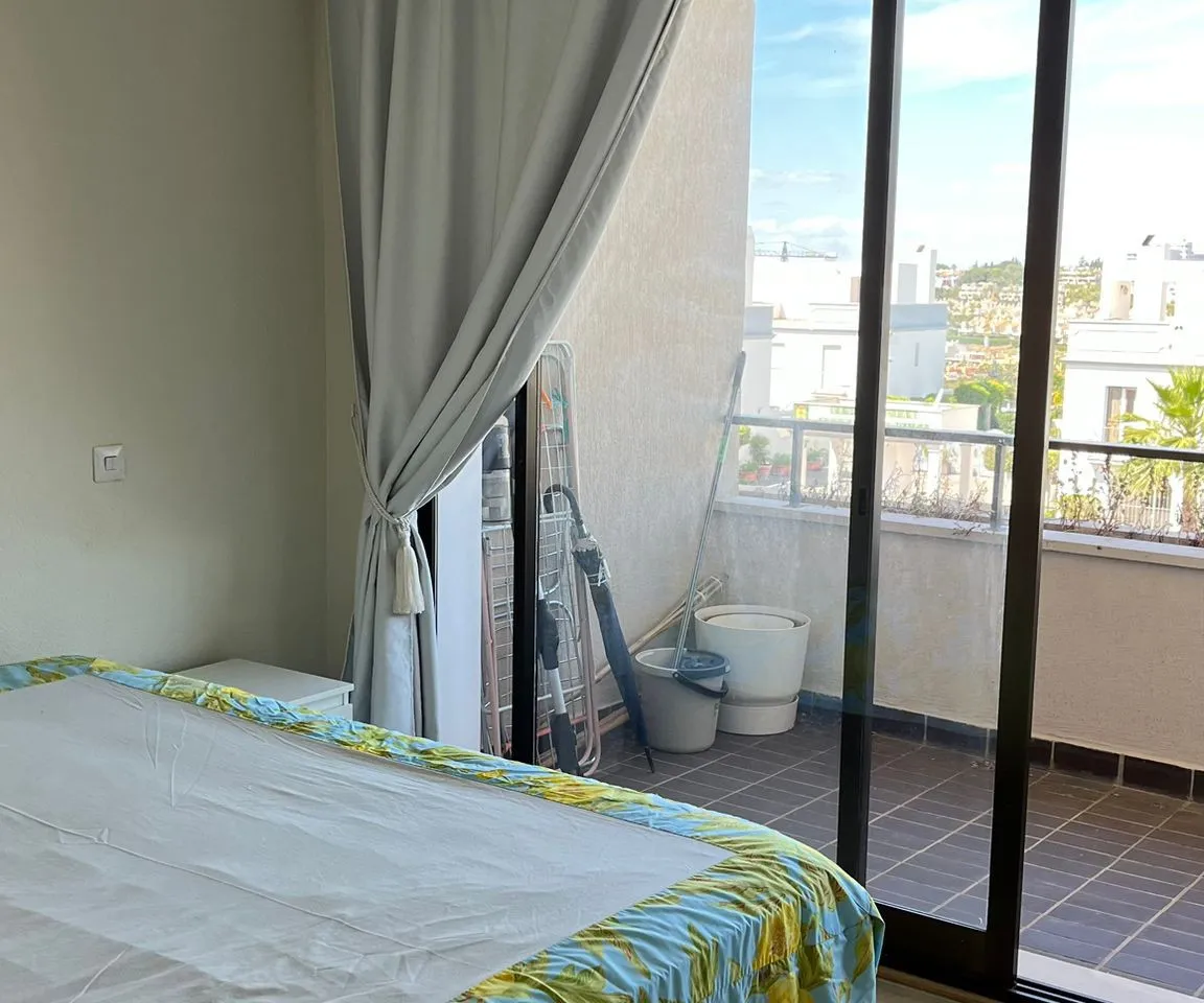 64acb49e-460b-4bc4-a6f6-430be278d751