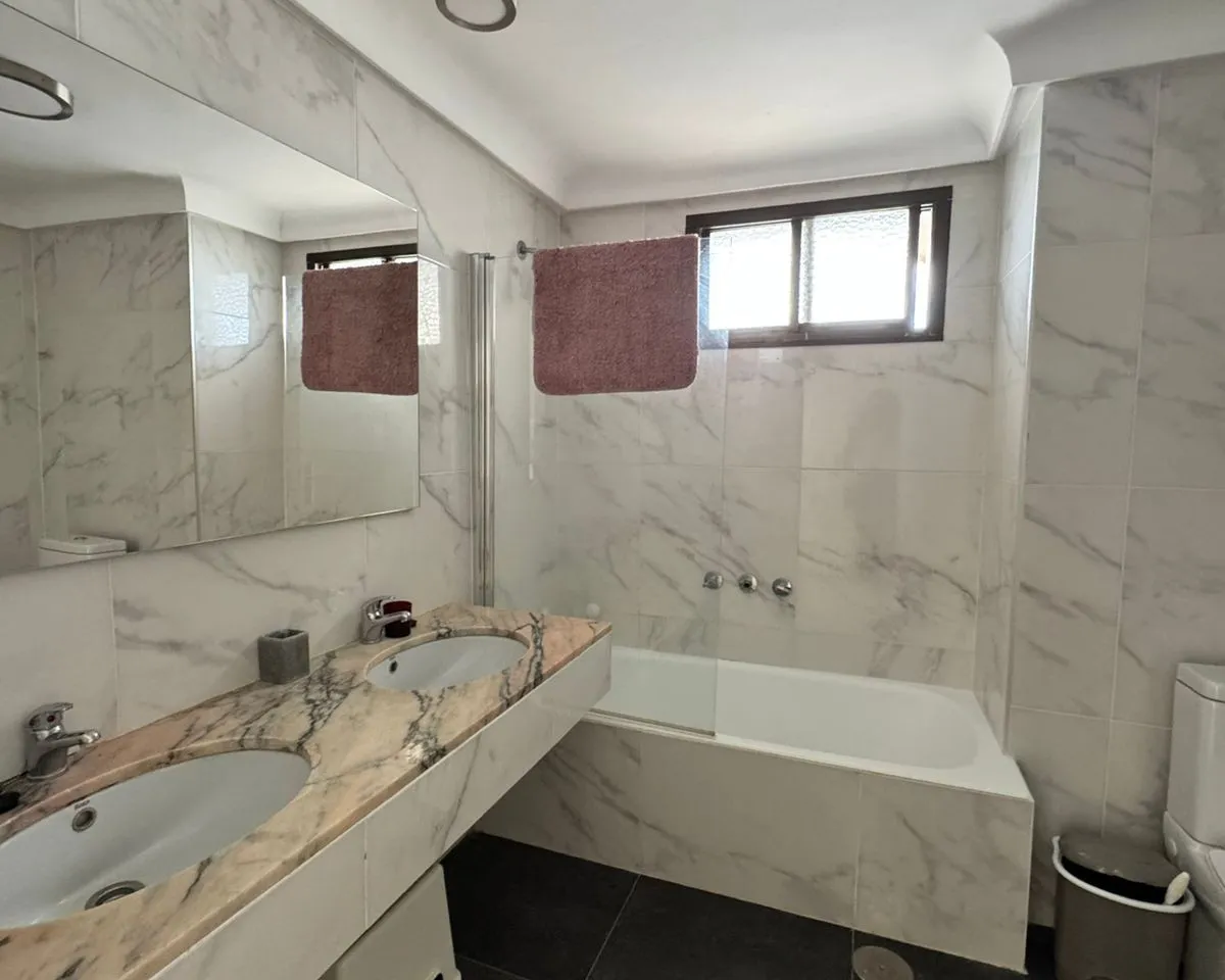 8ba3a562-ddbe-42cc-99e4-6e54302226f2