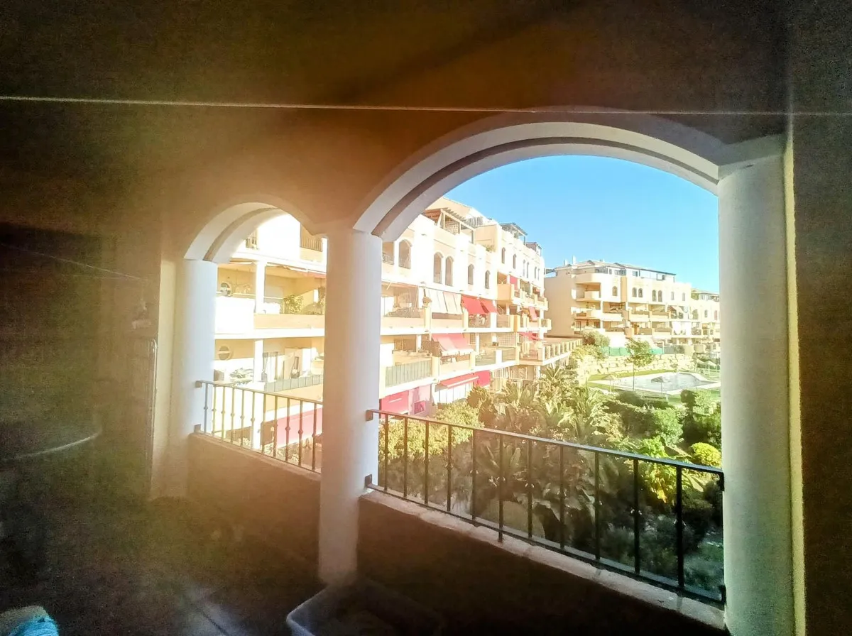 06fe2762-679b-484e-bde8-664832e4b483