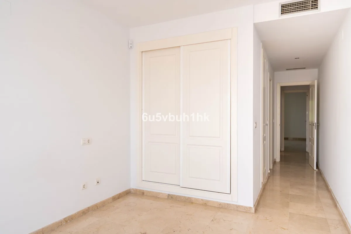 b7ea0c33-0c68-4833-92c2-075428125d7e