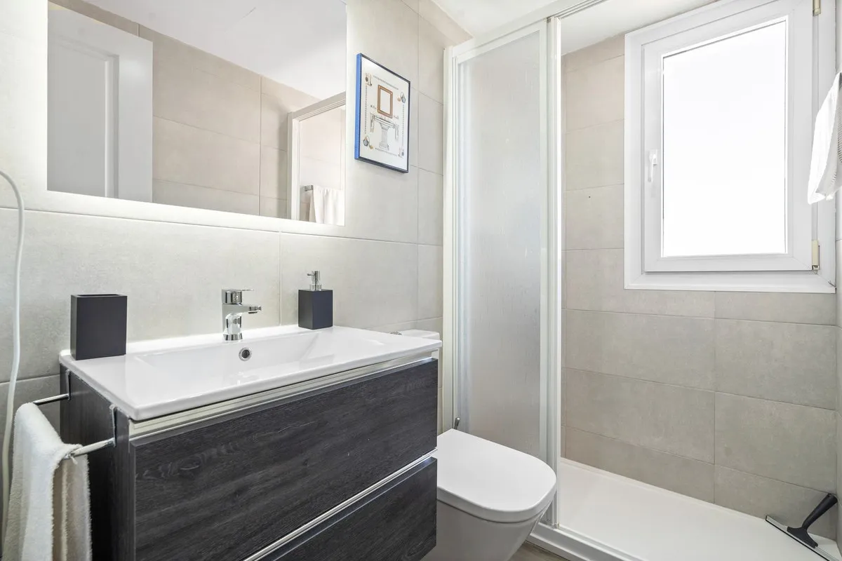 a229eff8-7789-4c1f-b8a6-7e87975adbfb