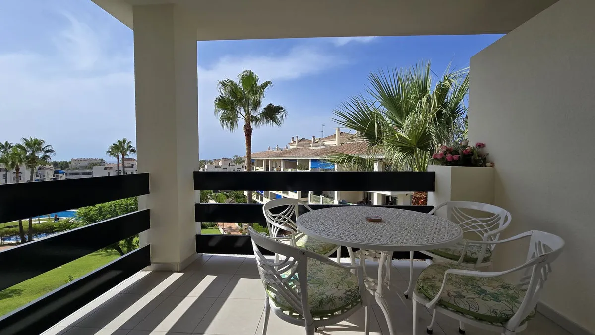 4b3bdfc0-b6cd-4a32-a9b7-bc52f8dc415a