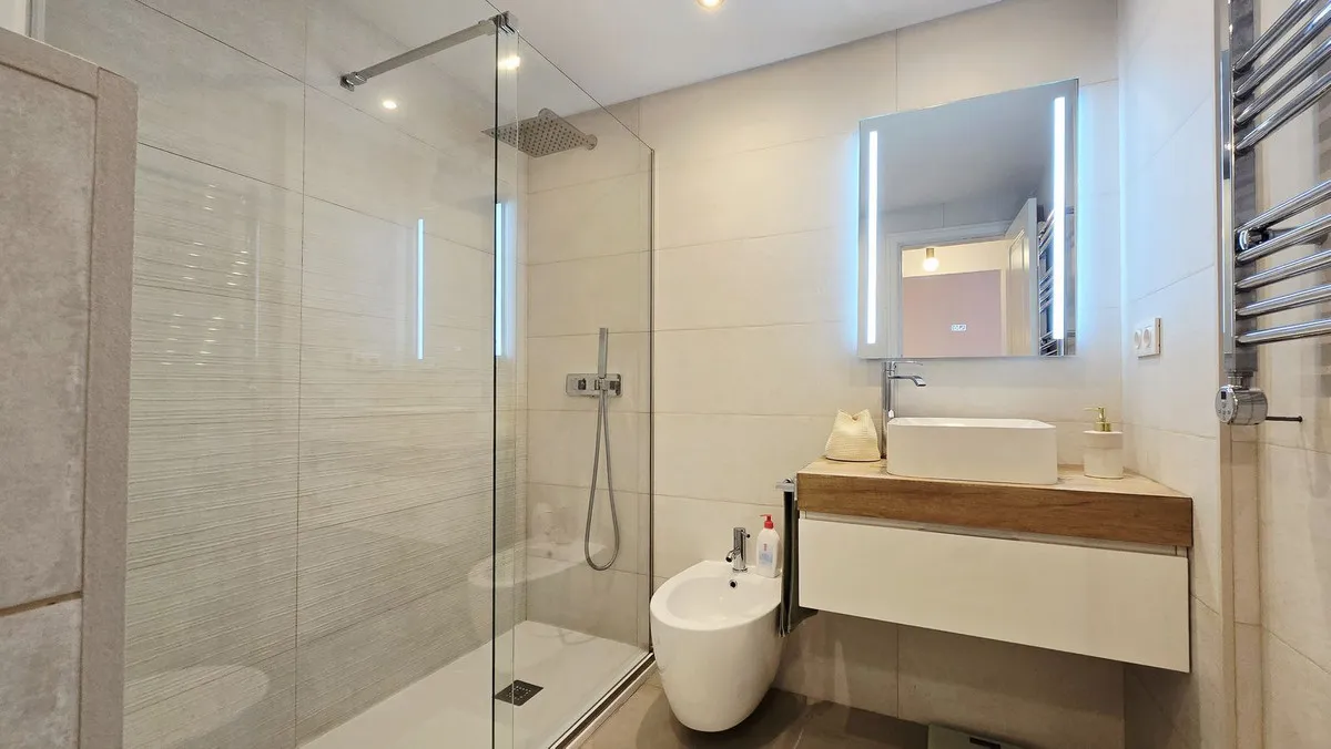 2b5d2e4a-af73-4067-9a2c-de53668f2c49