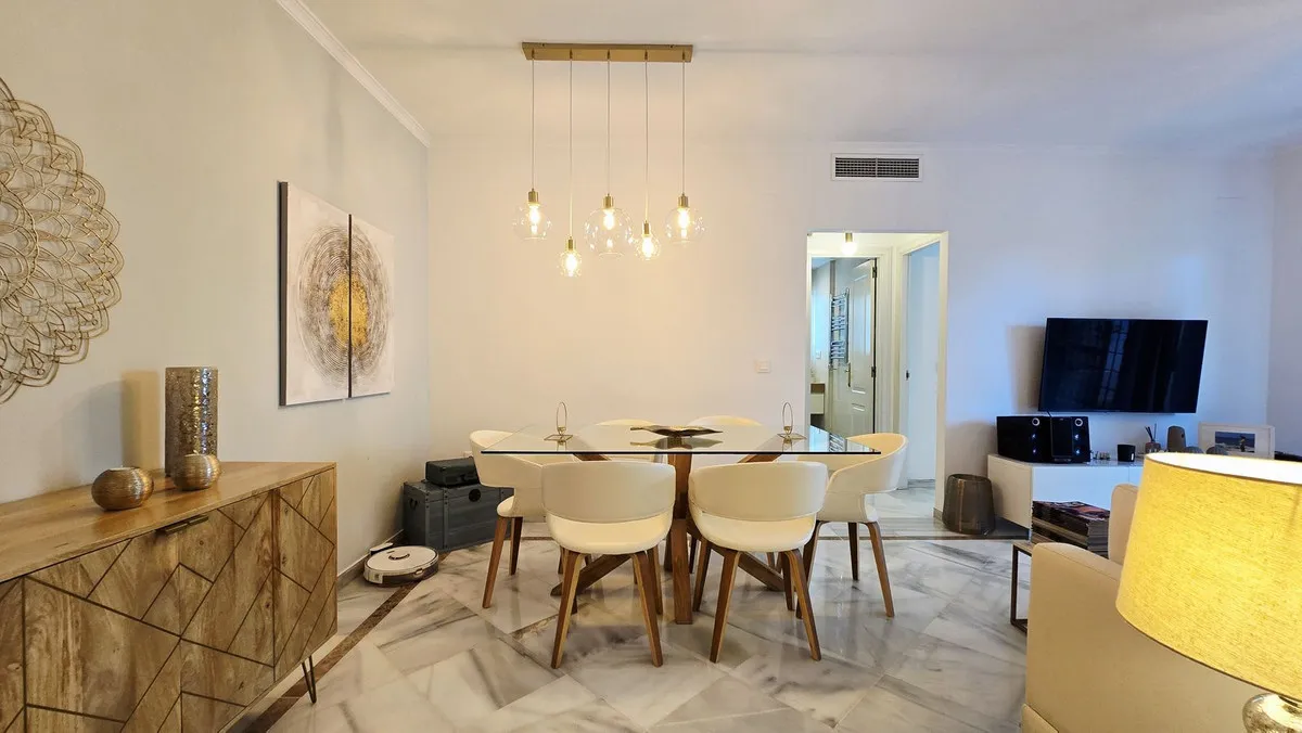 6a00e894-e2d3-40a8-93da-c72459ddc8c3