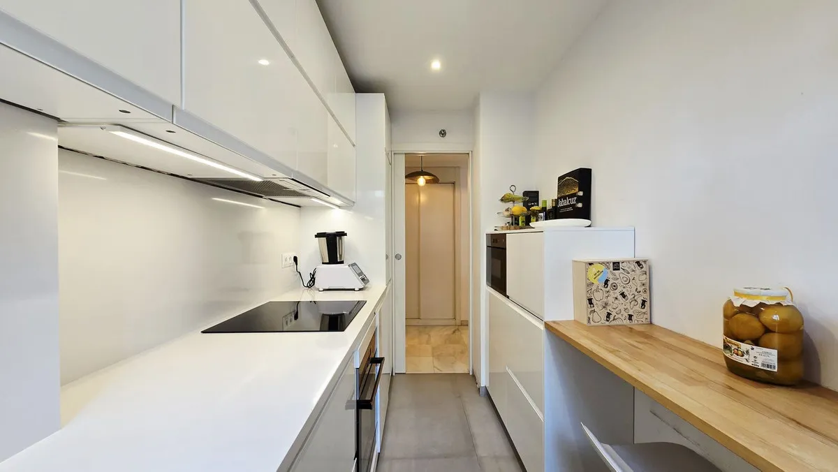 75ecd1f0-75f6-43de-9305-0a14edbdf42e