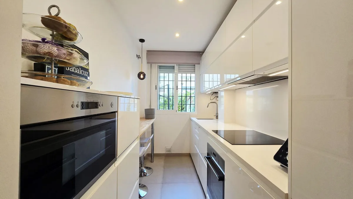 865f0c95-5bab-40a7-87a2-29201ba7660c