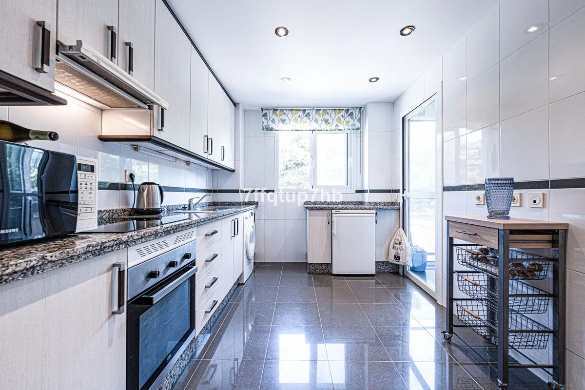 b63f5247-fa21-4822-8c84-af9e2c709406