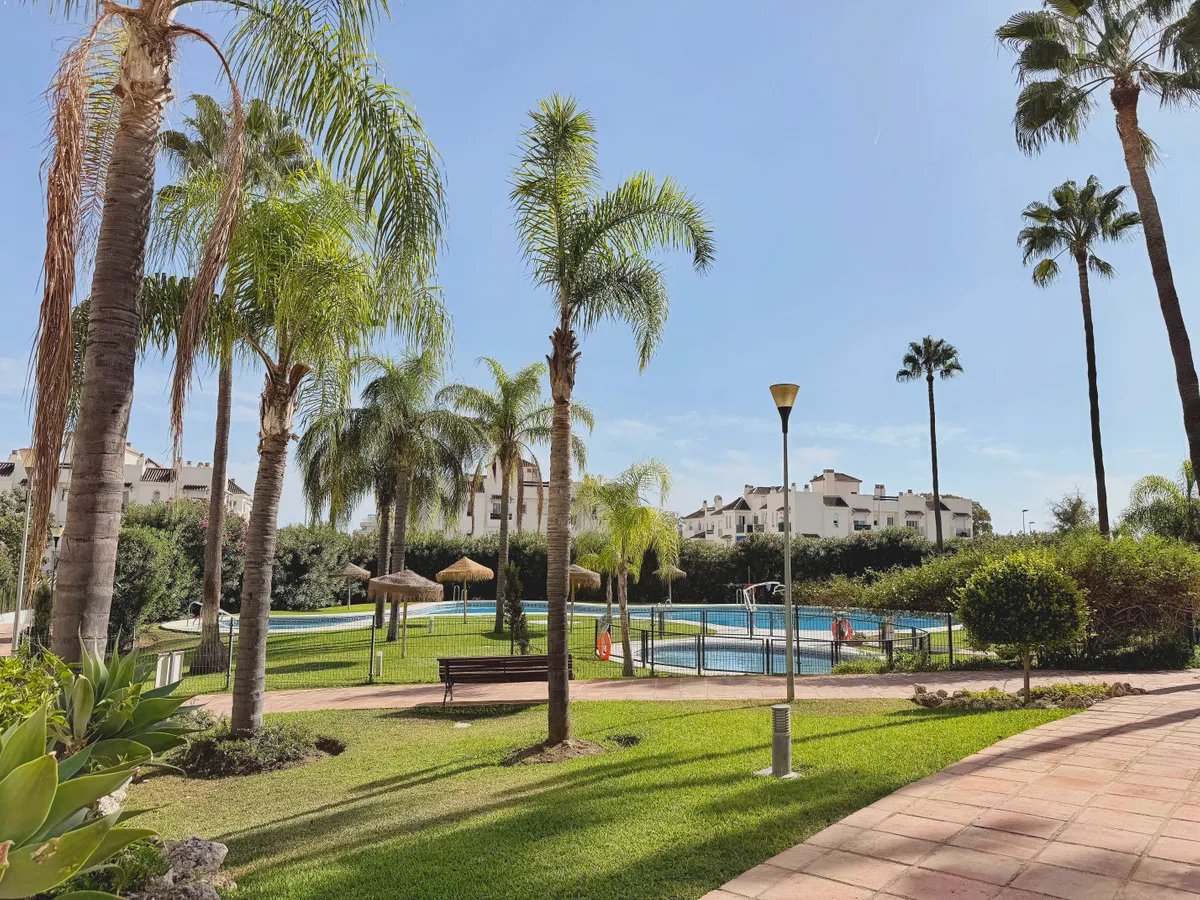 da1a1b4b-1a52-43e7-b889-2317911551b8