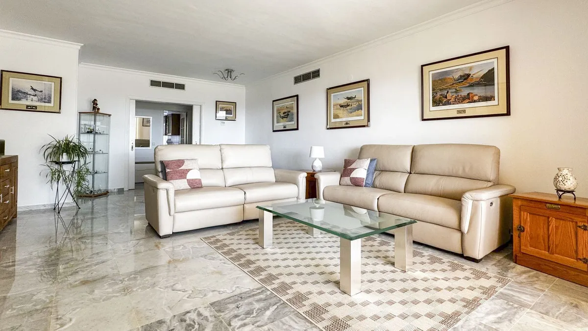 73d8dc43-f946-4803-b29d-0064e2bfef0d