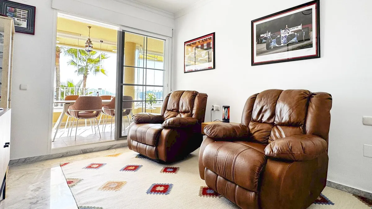 b41b60e2-ea7d-42d4-a2c8-5b915f9e3cc9