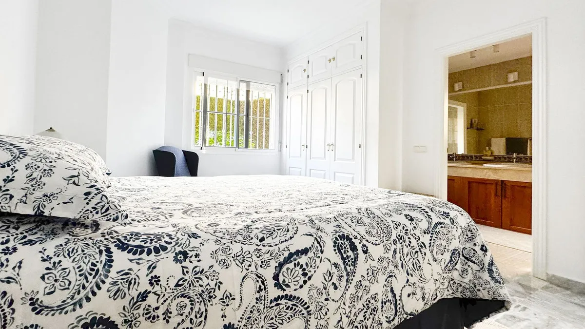 deef2992-d80e-43f1-b9ec-54035d905cb3