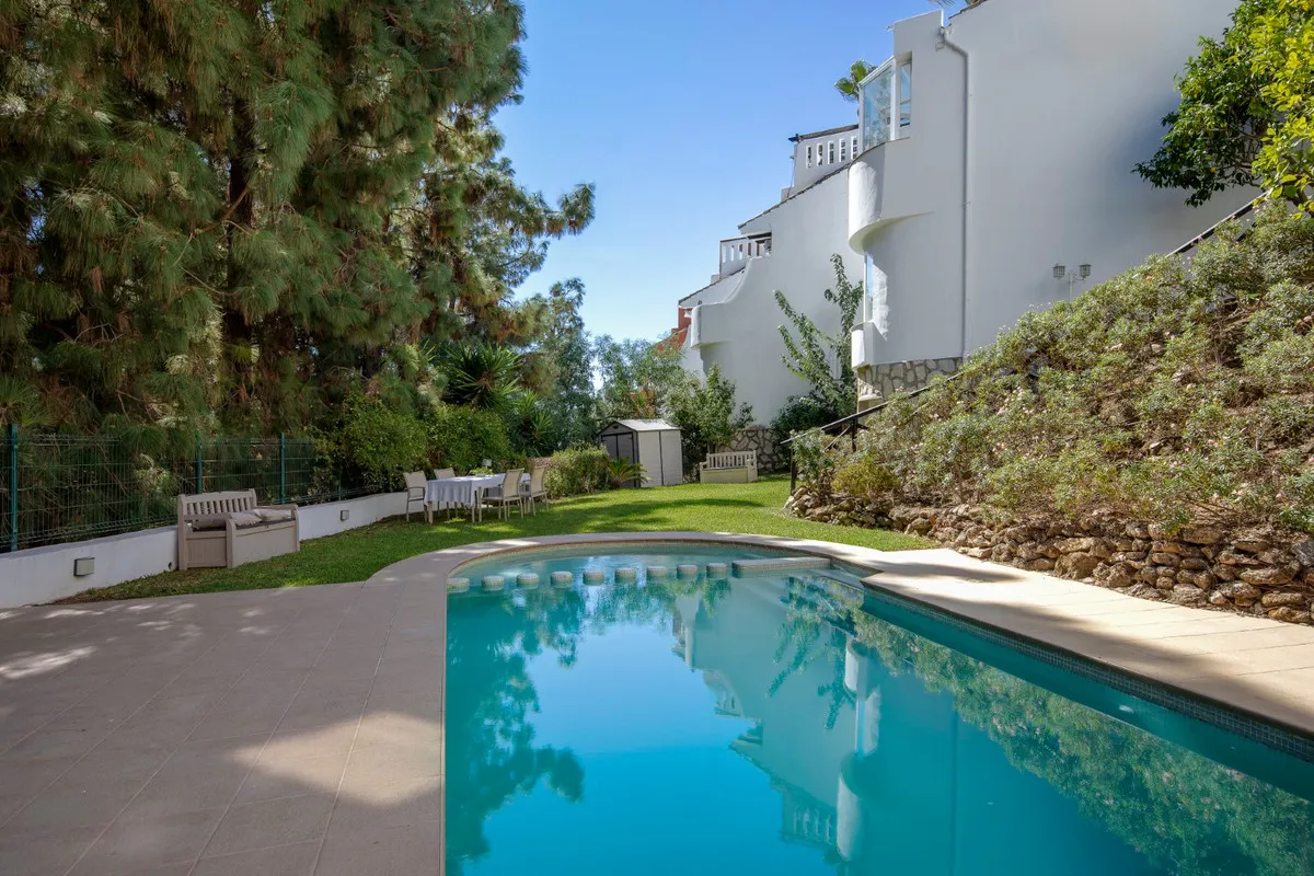 b3d383cf-5657-40b2-a4be-0116a3cb800f