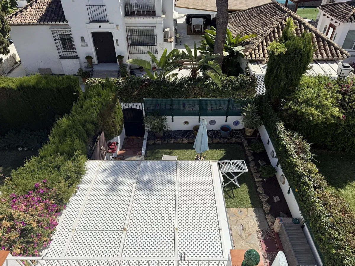 1ee1e067-ee17-4dd9-bad2-39299942b70d