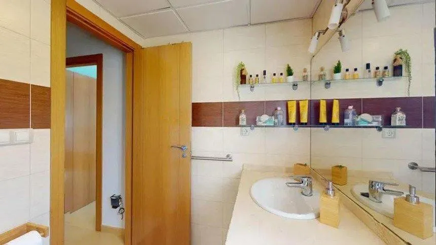 07fcbf4f-2dce-4f99-937b-c4245858b55f