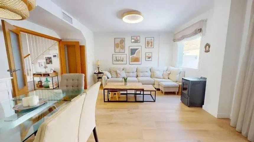 2de8efb5-b924-43b6-8606-070dd6ff63d9