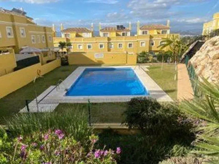 767830a3-0540-407f-8dc3-cb3879270766