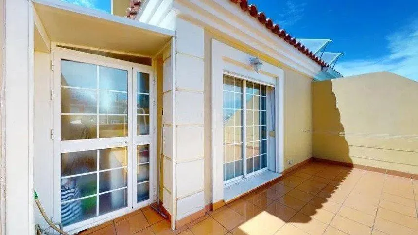 7dc338b6-9c9f-4b0b-95d3-ed028833924f