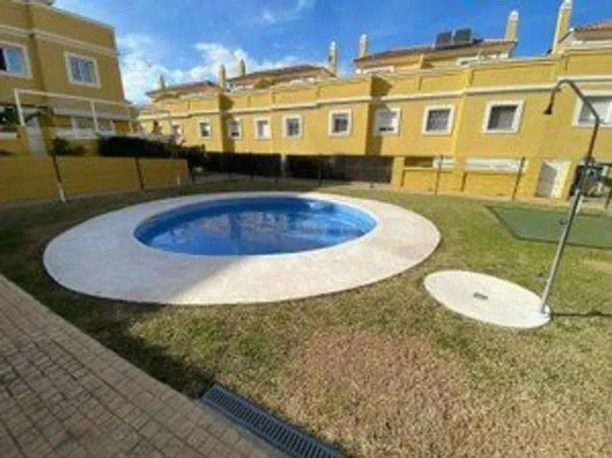 8f715057-d708-4aee-8c6a-ca49501697da