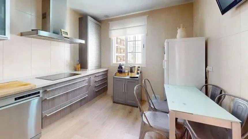 9d56da32-3b6f-4d8c-972a-408b6338ae62