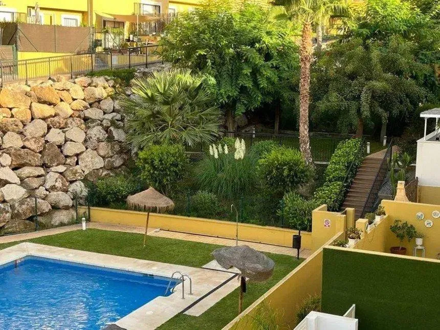 d032d2c8-98a3-41d2-8b21-5579b24a85a5