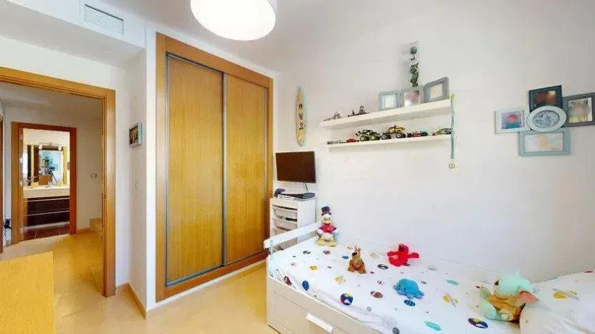 d6cb6b17-be2d-40a1-94fc-01d375fdca34