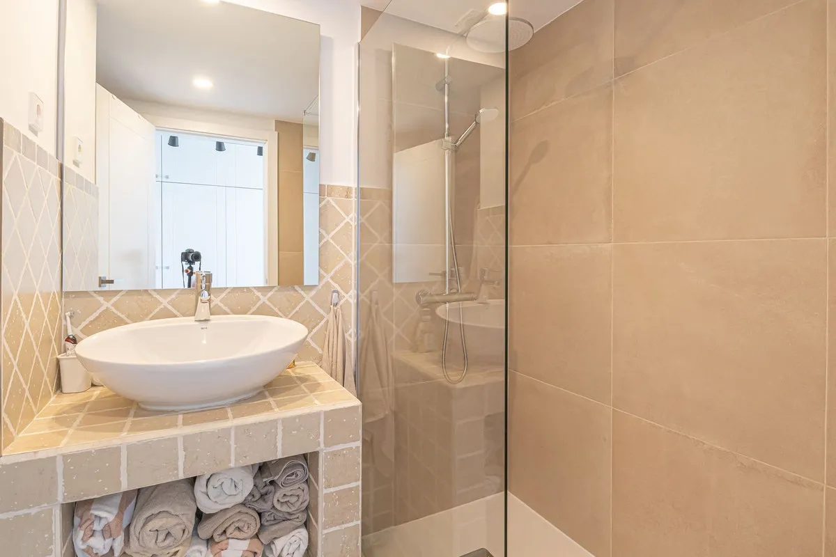 a115595e-2303-4c80-a18b-6e4c8e52464d