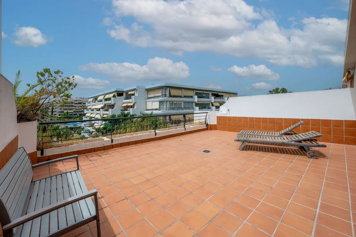 43382946-3068-4d67-beaf-76e38c621ed1