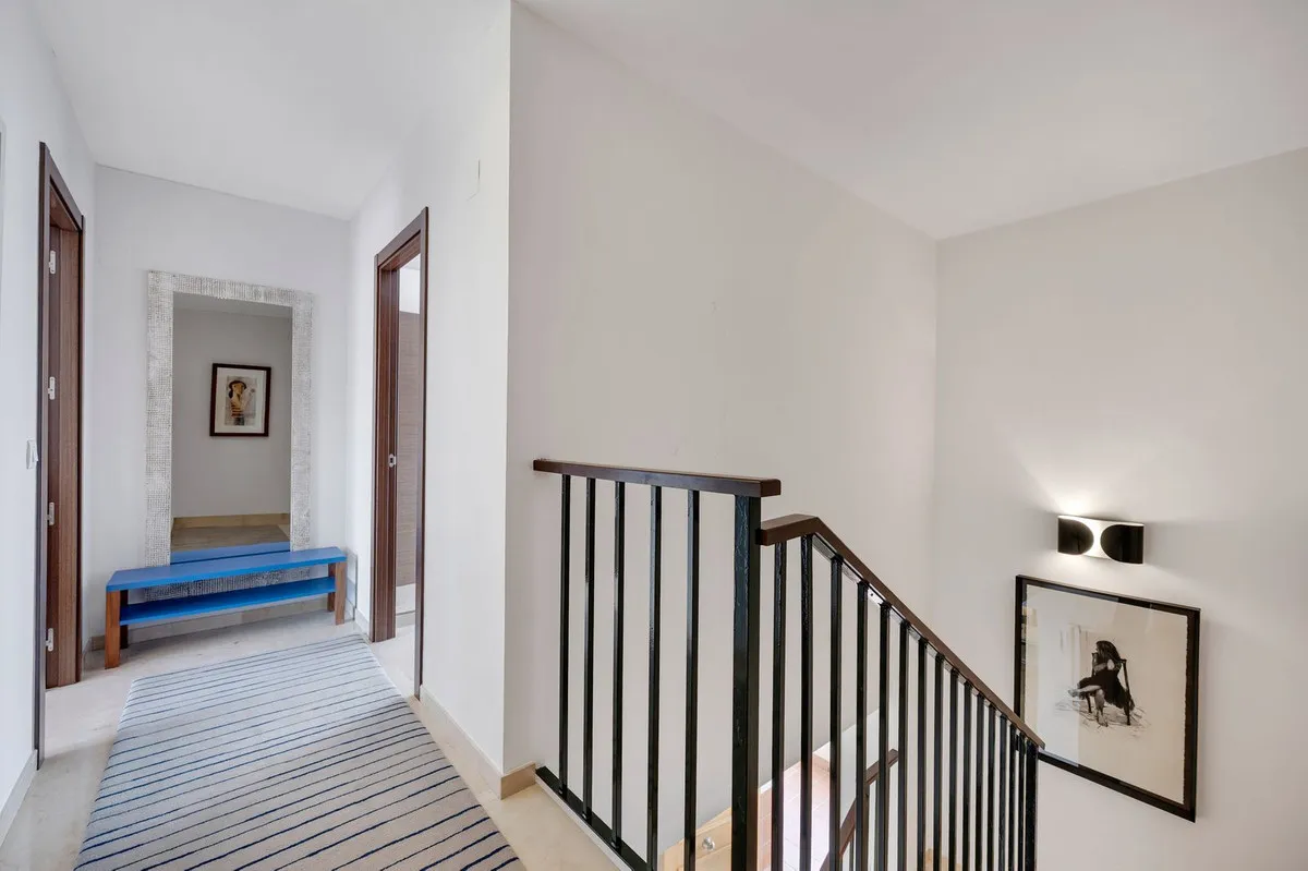 619e8c93-7e1d-4fef-8761-c45790466f40