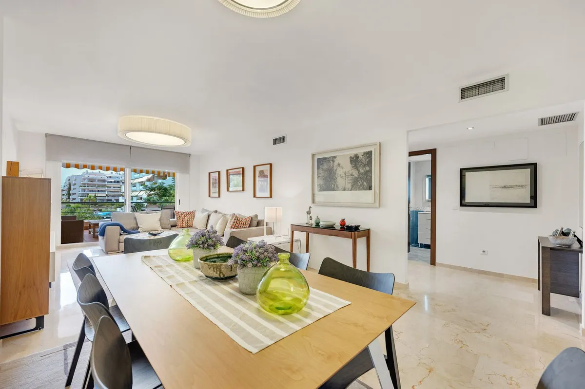 841387b8-bf57-4336-9c17-c2eedd48c926