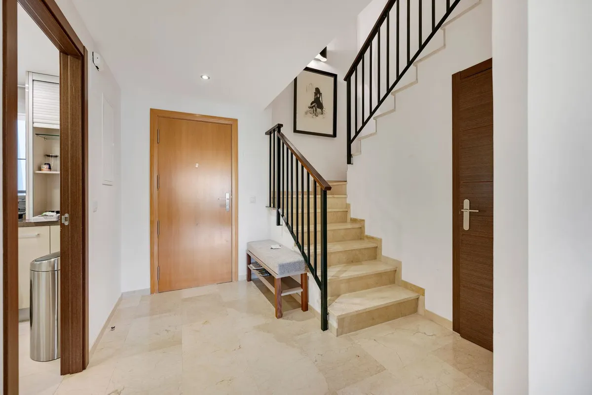 f163ff63-0624-4c2c-8936-97a3442ebf80