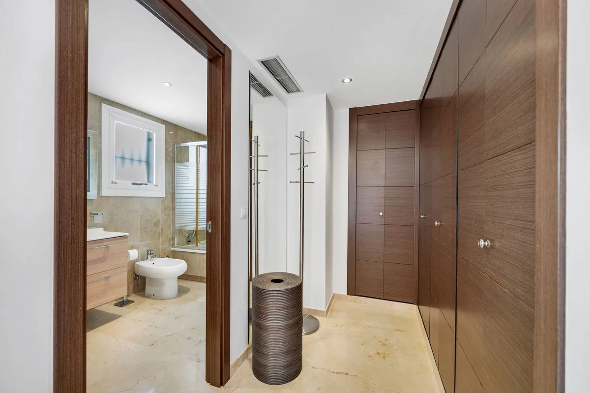 f4781fd8-37ac-4c68-94fb-54a2067dd98a