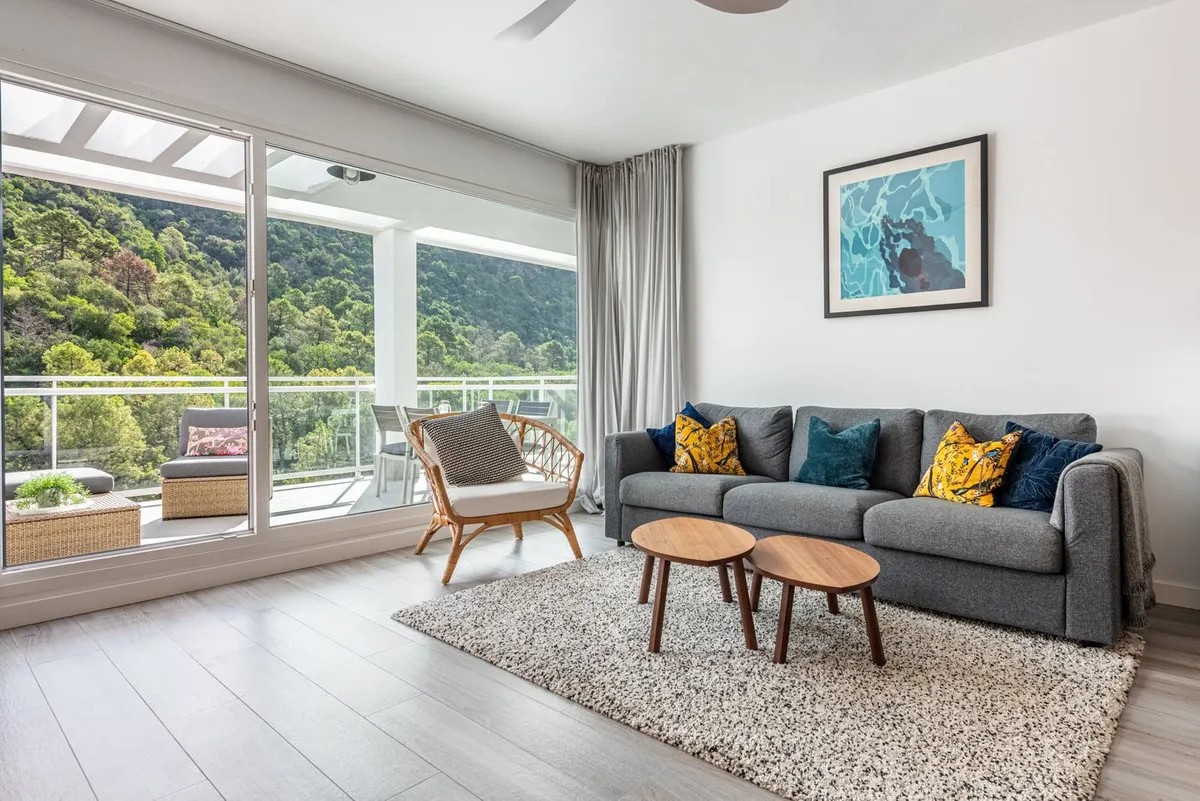 b136698d-1f35-49a1-8be0-2e68dd0fa224