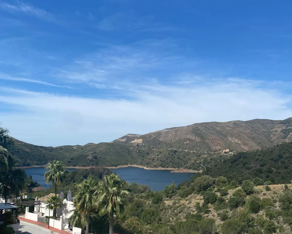 8146c1a0-df65-417a-853f-45ab1945cd3a