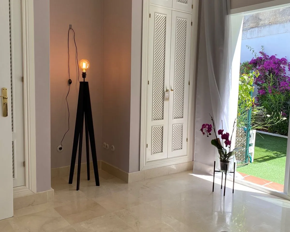 8a3a66fe-a9f3-4dd1-b20a-3813c20c153b