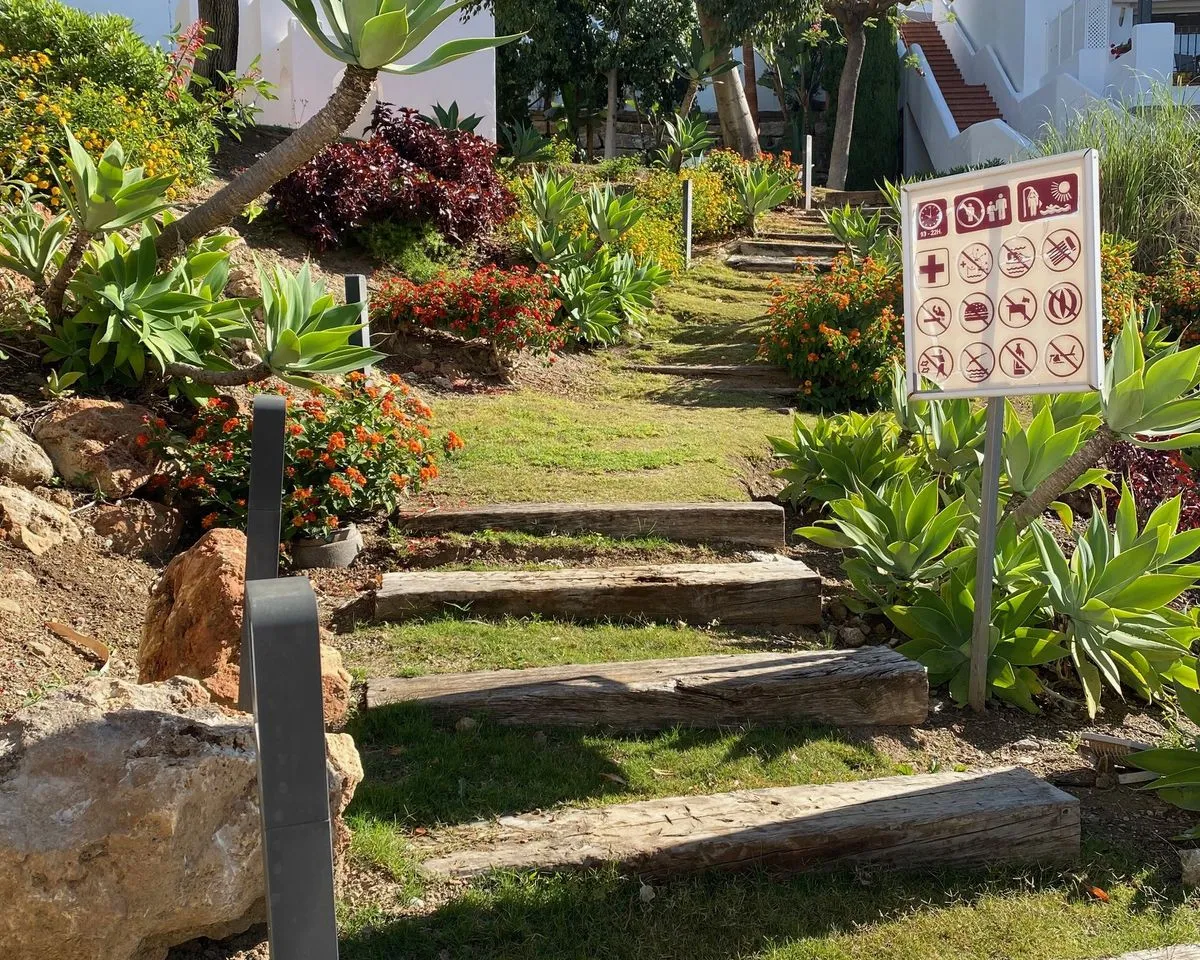 985ddcfd-830c-4103-a1b4-b0e704d95f1c